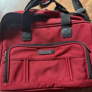 Elegant Burgundy Travel Bag